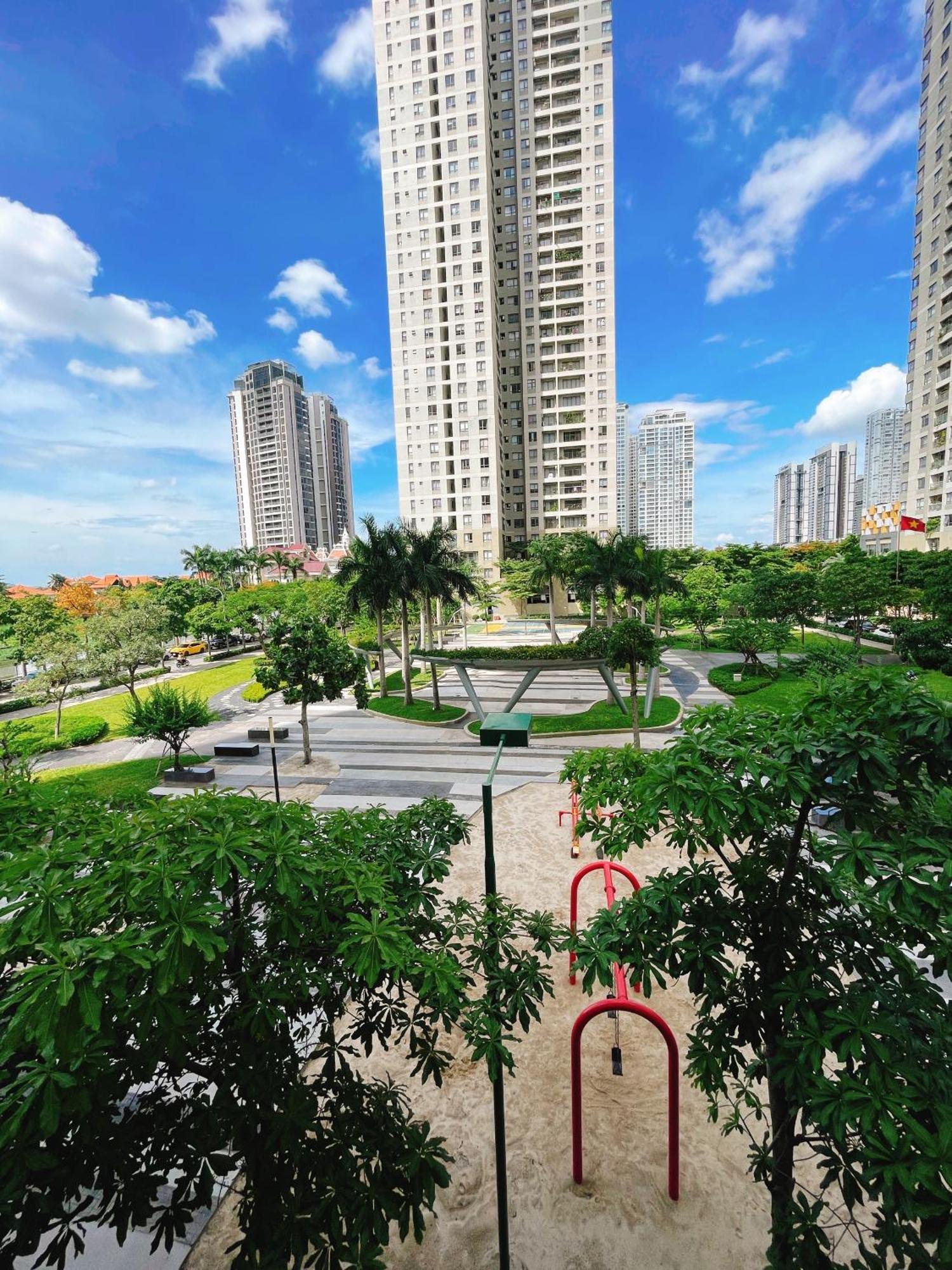 Apartment Hhomes - Serene 1 Bedroom View & Pool Gym Bbq At Masteri Thao Dien District 2