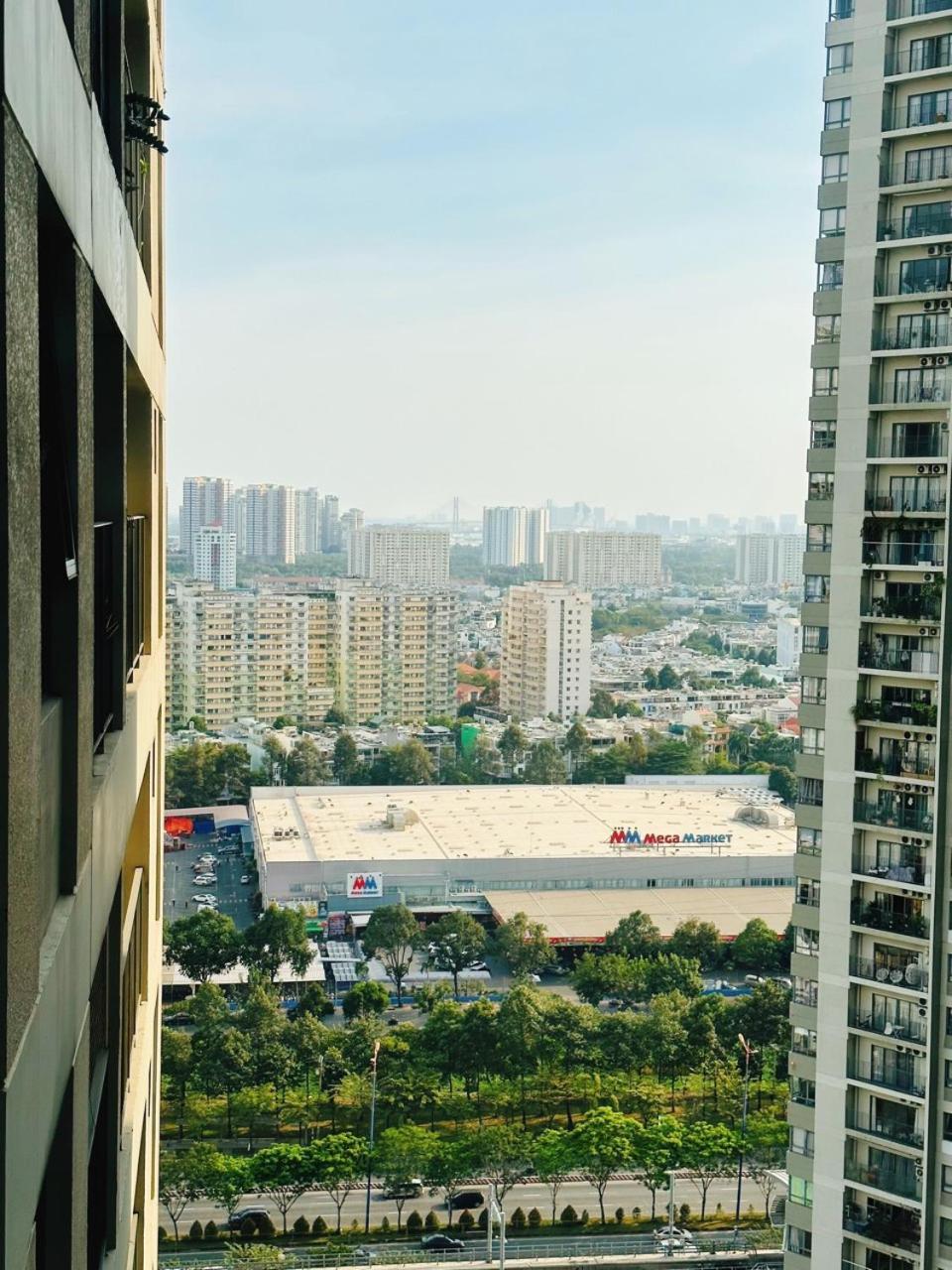 Hhomes - Serene 1 Bedroom View & Pool Gym Bbq At Masteri Thao Dien District 2 Ho Chi Minh City